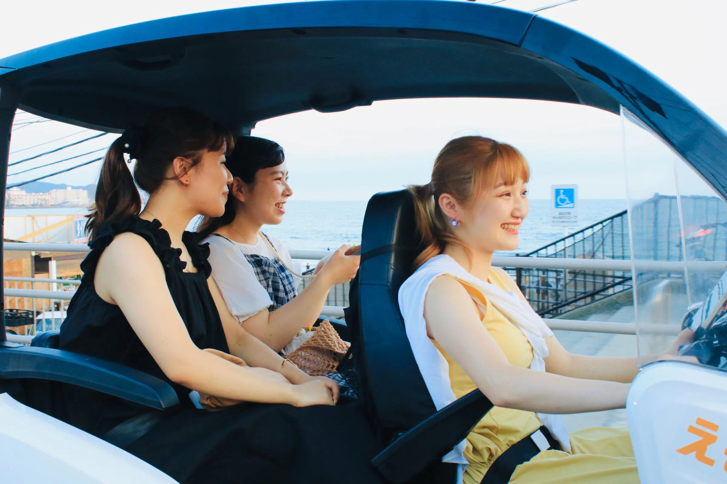 3人乗り車両の風景